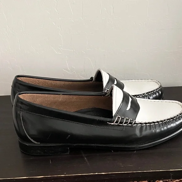 G.H. Bass & Co. Black and White Loafers - Picture 2 of 4